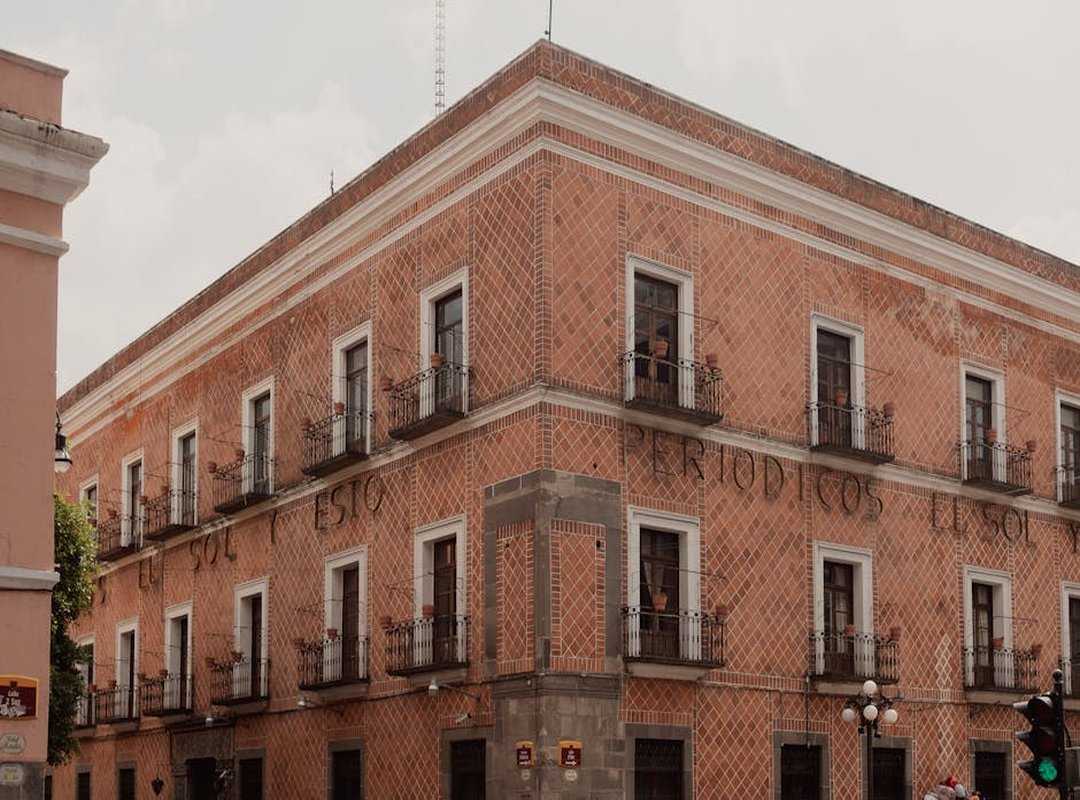 El Arte de la Pose: Cómo Lograr Fotos Espontáneas y Llenas de Vida